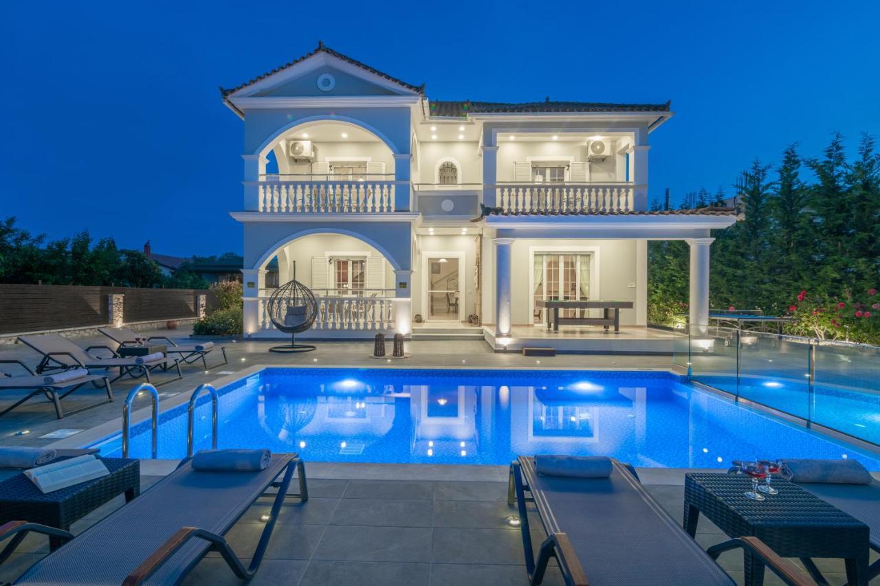 Luxury Villa Vanato & Pool Koukounaria Exterior photo