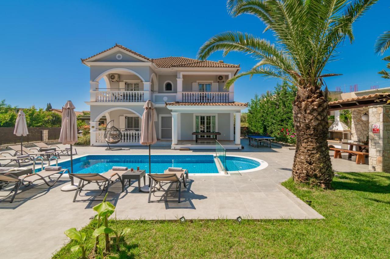 Luxury Villa Vanato & Pool Koukounaria Exterior photo