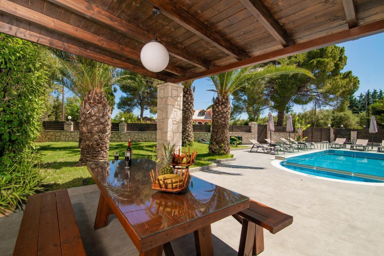 Luxury Villa Vanato & Pool Koukounaria Exterior photo