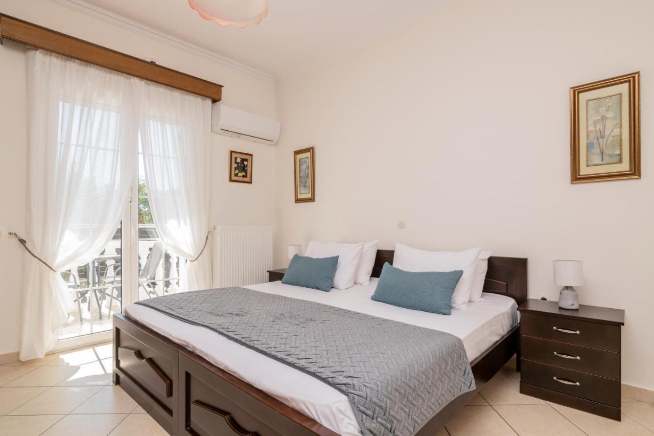 Luxury Villa Vanato & Pool Koukounaria Exterior photo