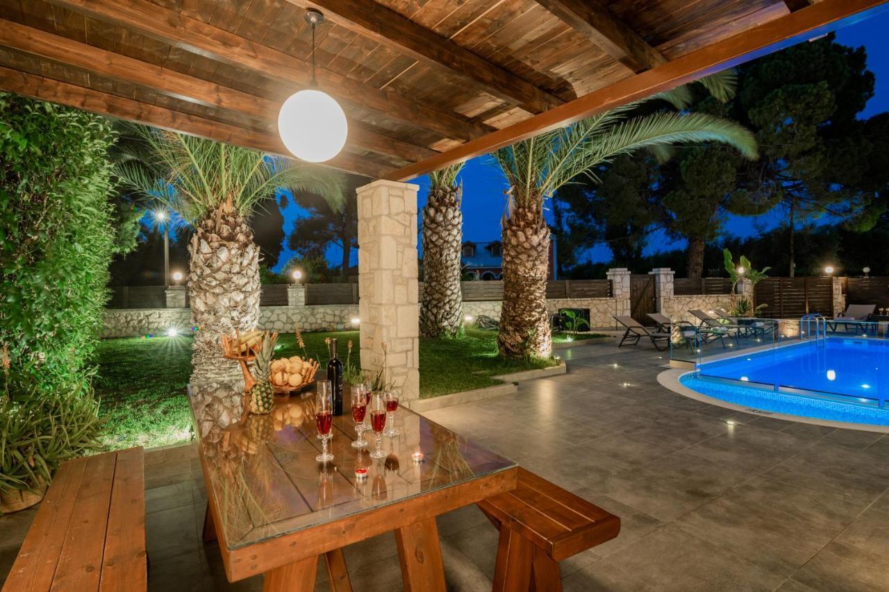 Luxury Villa Vanato & Pool Koukounaria Exterior photo