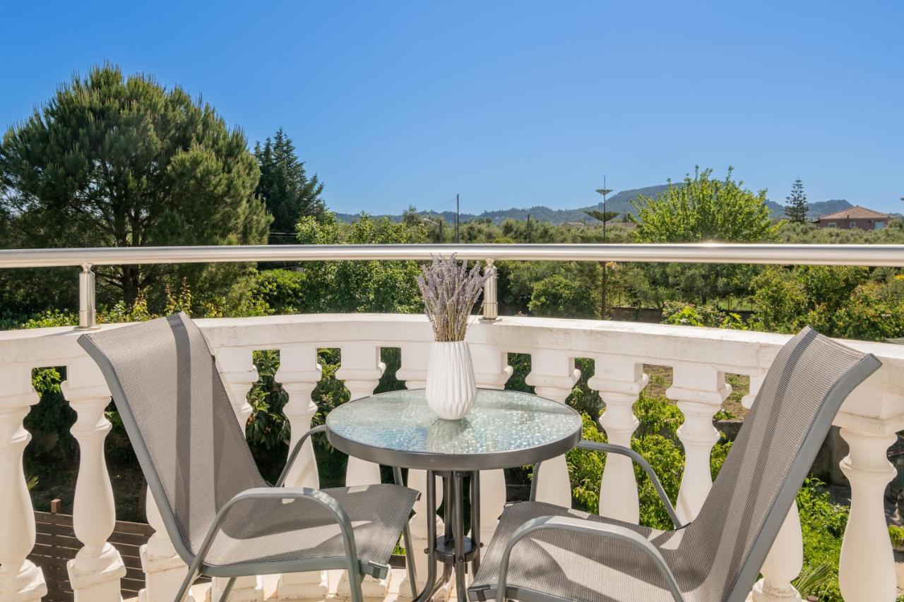 Luxury Villa Vanato & Pool Koukounaria Exterior photo