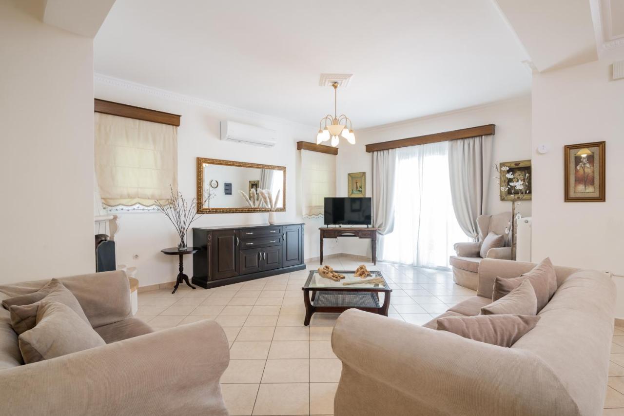 Luxury Villa Vanato & Pool Koukounaria Exterior photo