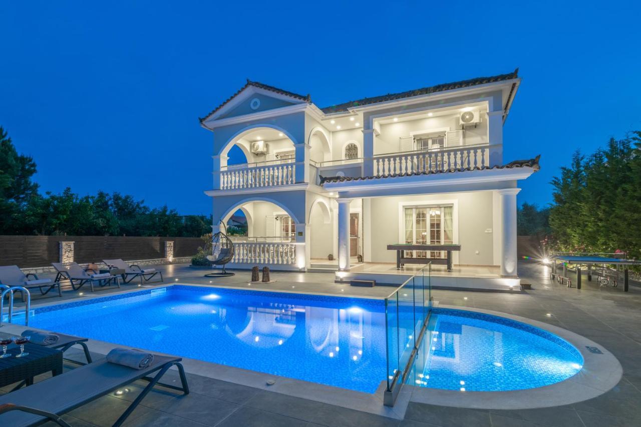 Luxury Villa Vanato & Pool Koukounaria Exterior photo